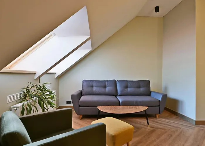 Domillion 1bdr New Old Town U2305 Апартаменты *